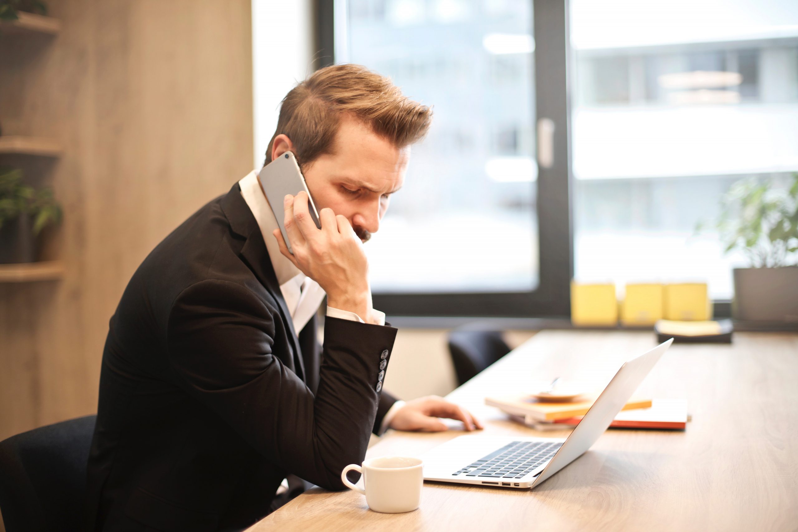 Why financial institutions need to record mobile phones