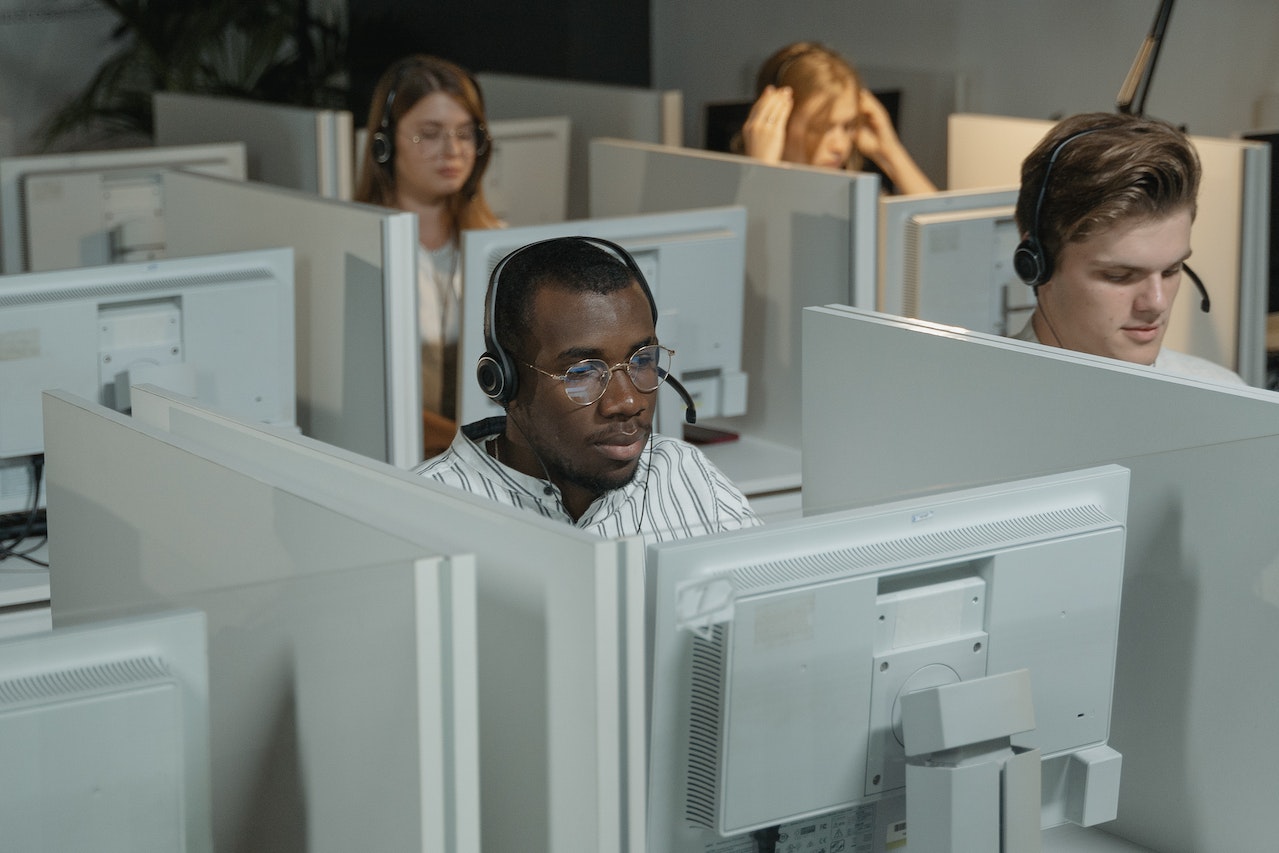 How to Implement Speech Analytics in Your Call Center