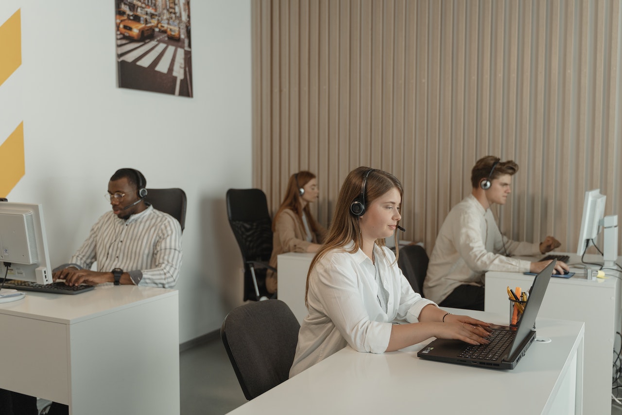 Maximizing Contact Center Performance with Speech Analytics